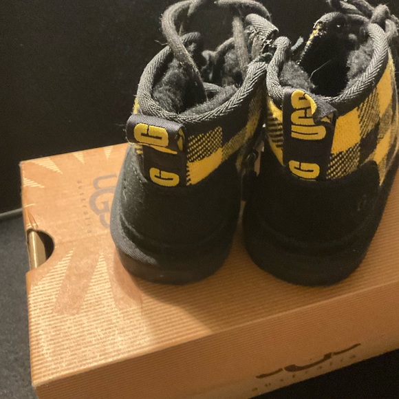 Ugg boots - Picture 2 of 7